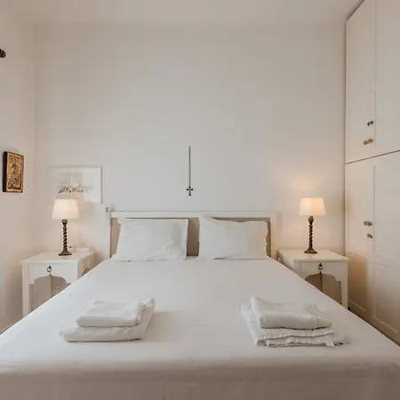 House Of The Sea Naousa (Paros)