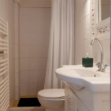 House Of The Sea Nausa